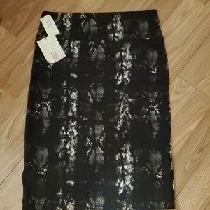 Lularoe Medium Cassie